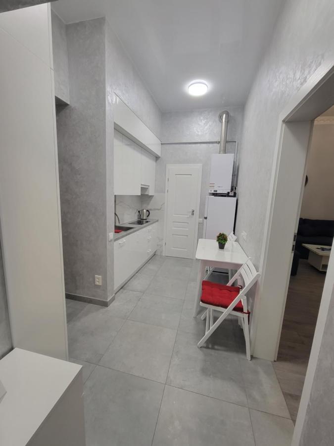 Warm & Cozy Apartment In The Heart Of Historical Львов Экстерьер фото
