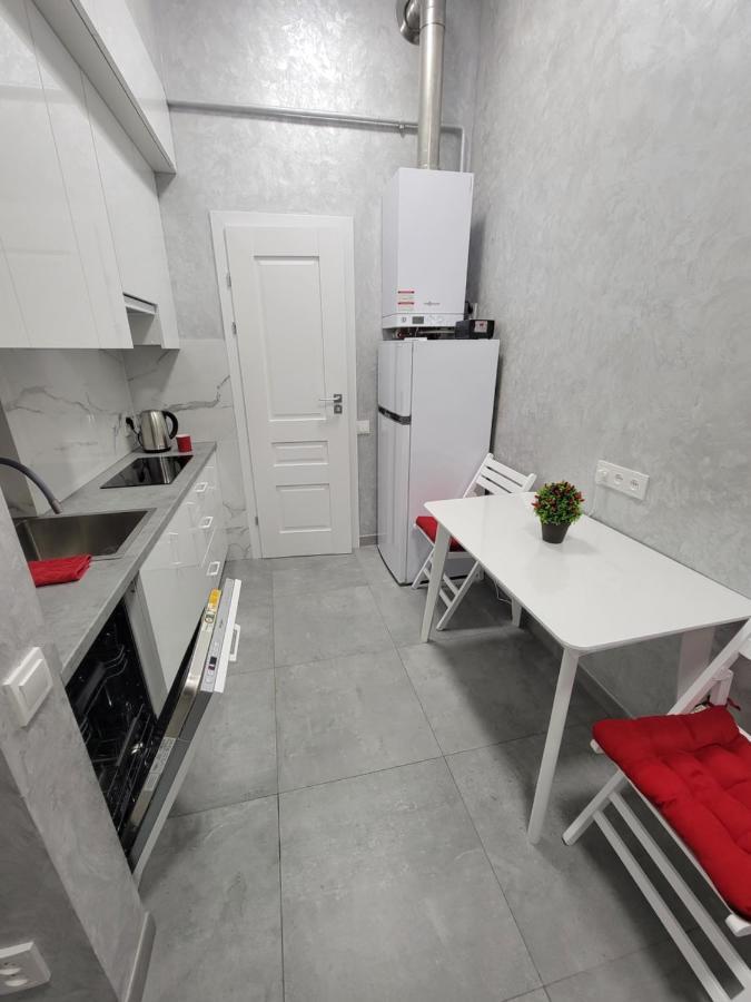 Warm & Cozy Apartment In The Heart Of Historical Львов Экстерьер фото