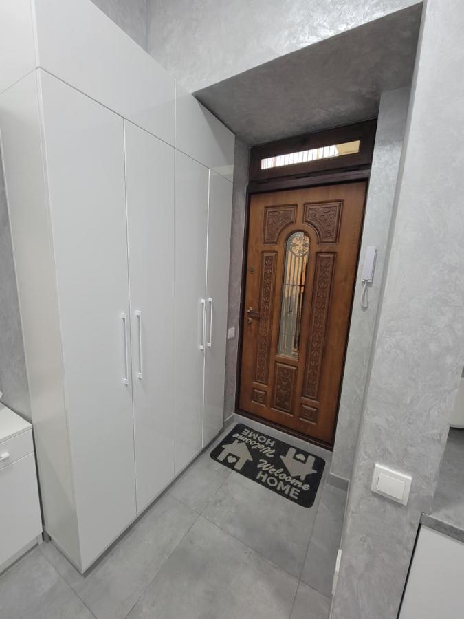 Warm & Cozy Apartment In The Heart Of Historical Львов Экстерьер фото